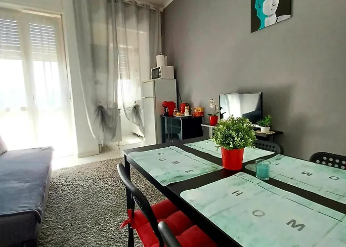 Intero Appartamento Luminoso E Accogliente !